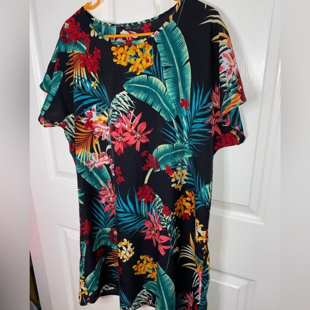 SHEIN Floral Tropical Swim Coverup - Colorful Summer